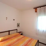 Bright House With Garden Near To The - Beahost
