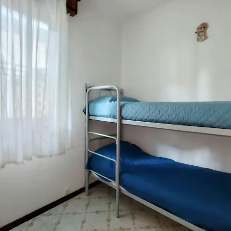 Bright House With Garden Near To The - Beahost Μπιμπιόνε