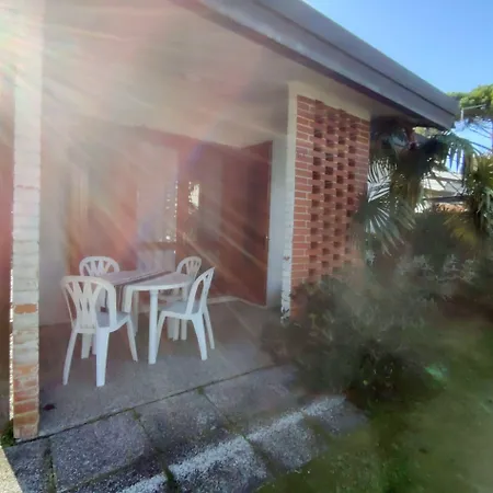 Bright House With Garden Near To The - Beahost Διαμέρισμα
