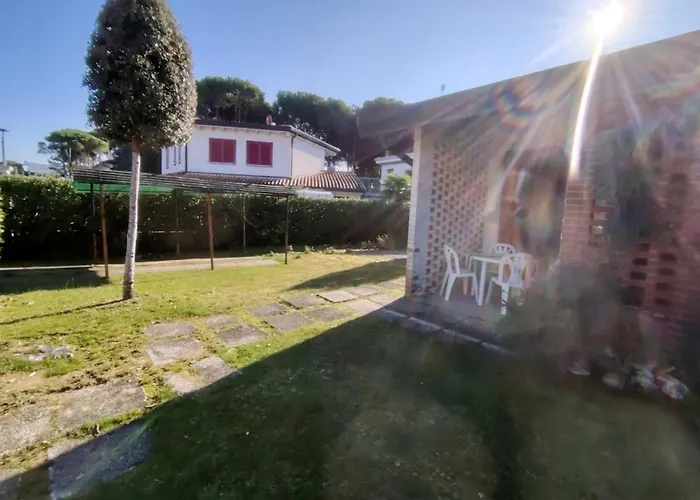 Bright House With Garden Near To The - Beahost